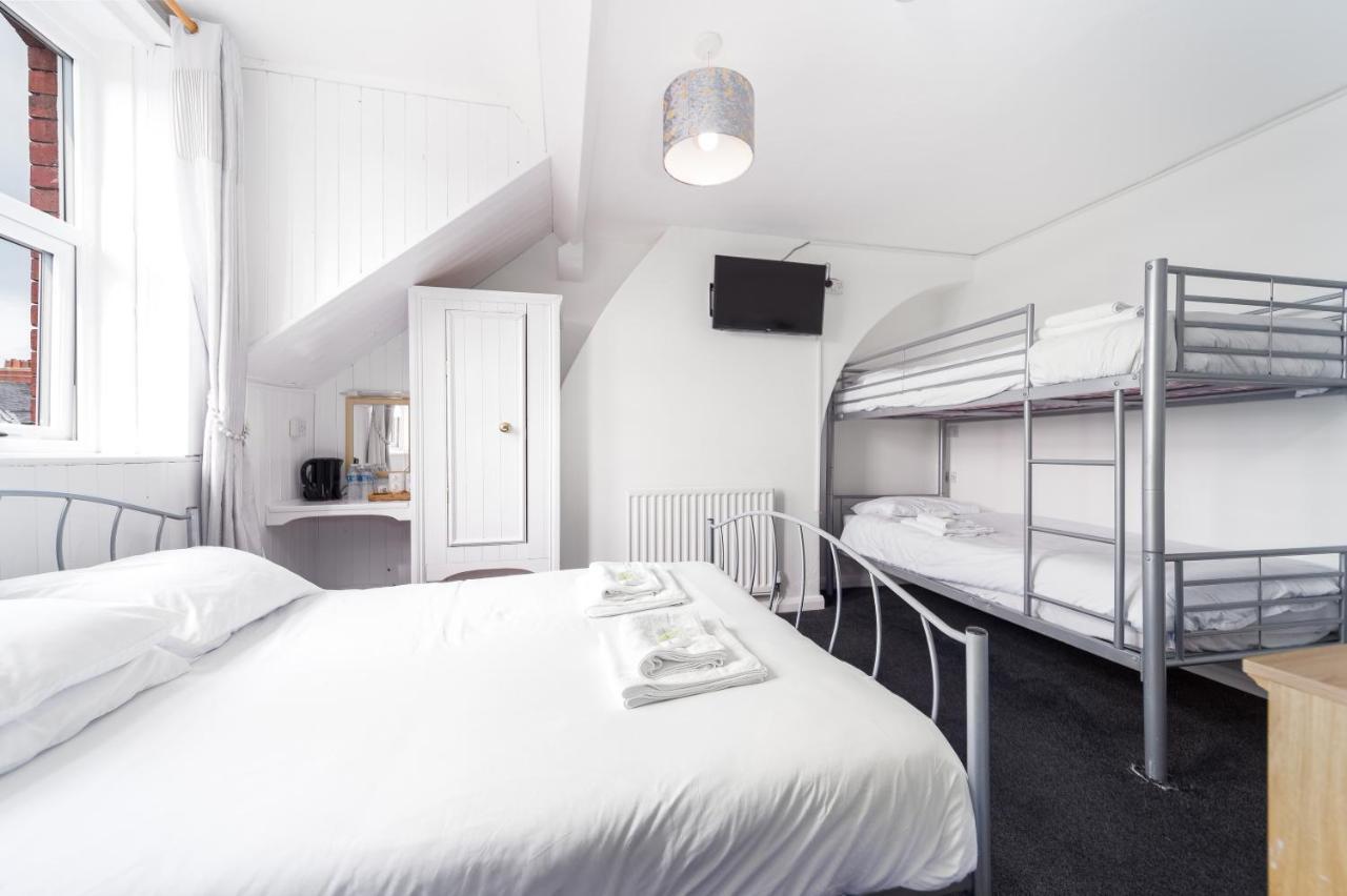 Blencathra Hotel Уитби Екстериор снимка