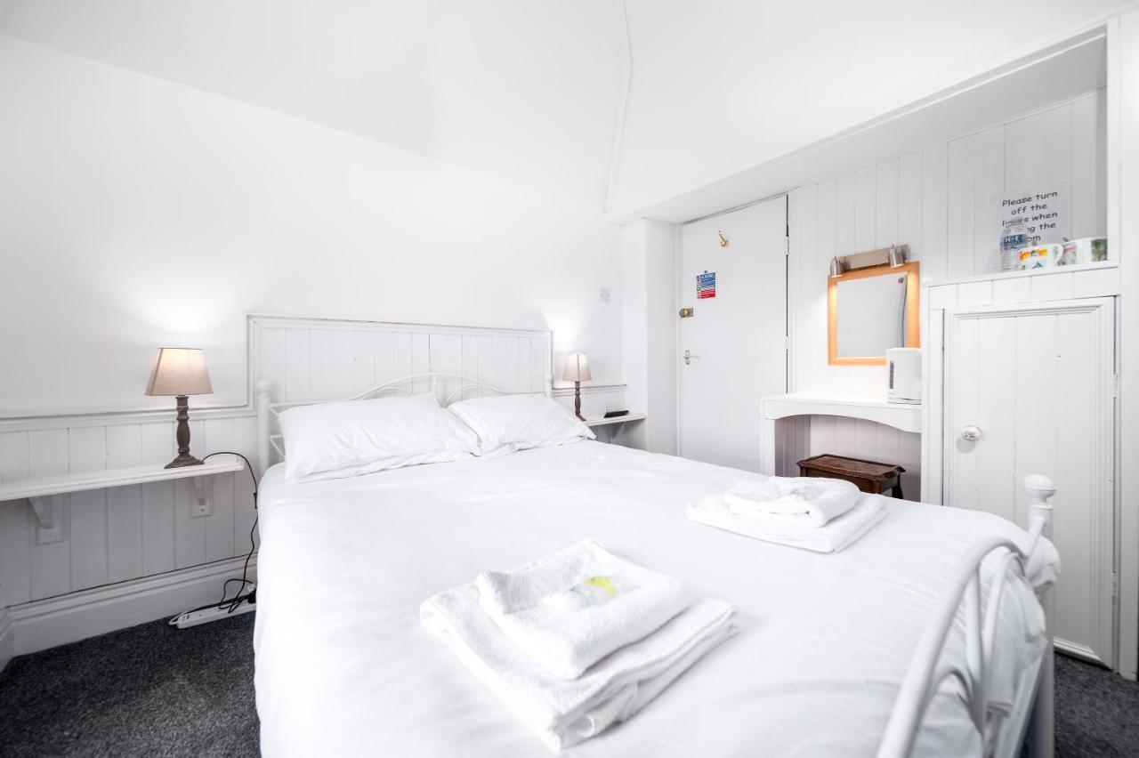 Blencathra Hotel Уитби Екстериор снимка