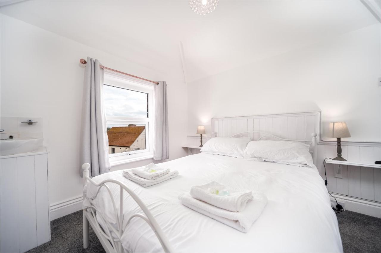 Blencathra Hotel Уитби Екстериор снимка