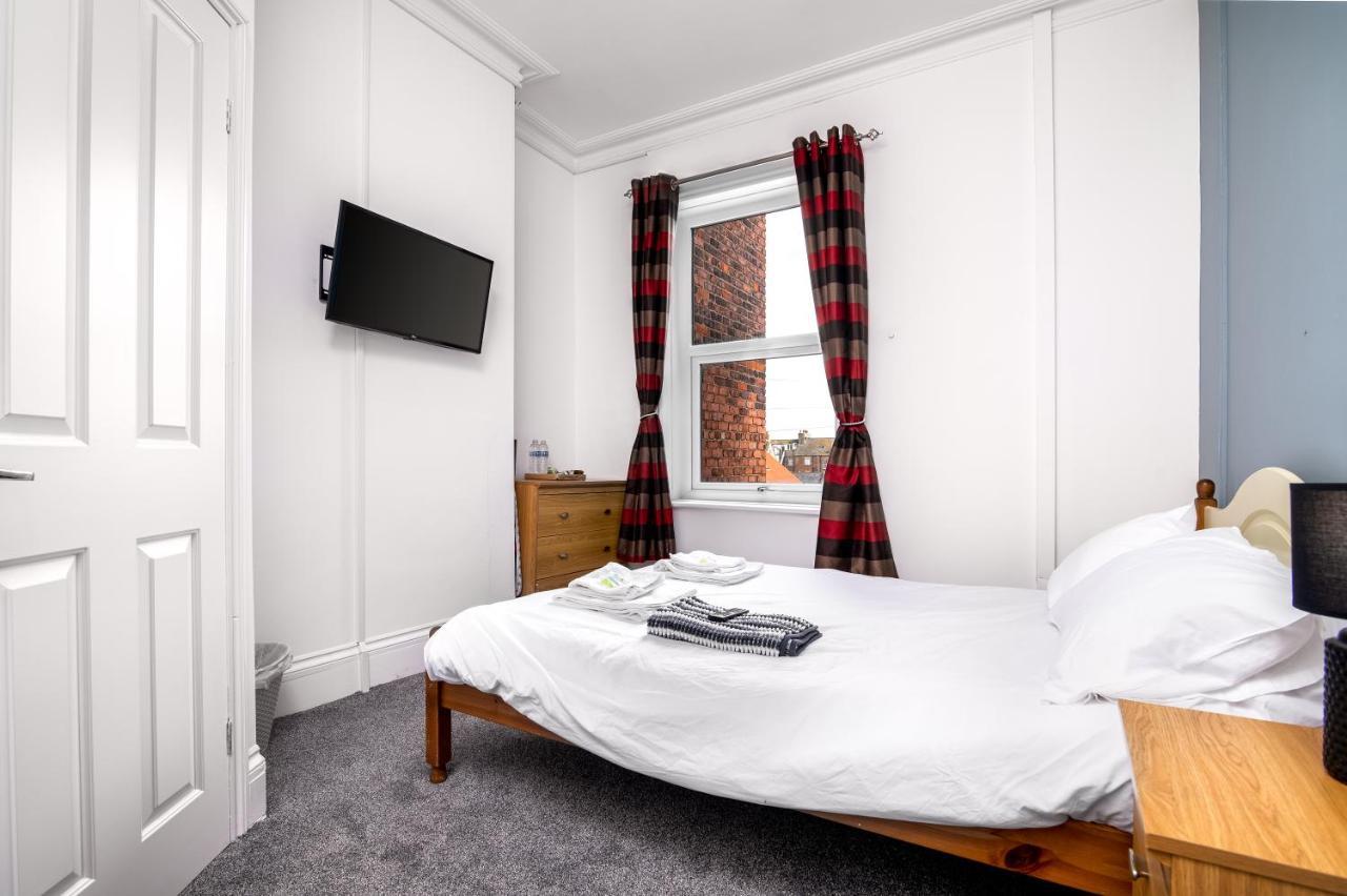 Blencathra Hotel Уитби Екстериор снимка